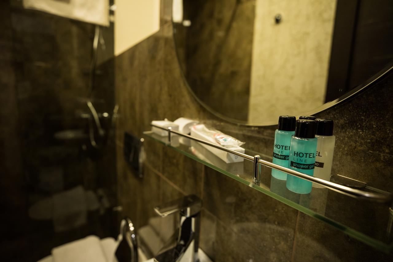 5 Rooms Mini-Hotel & Tours Jerevan Buitenkant foto